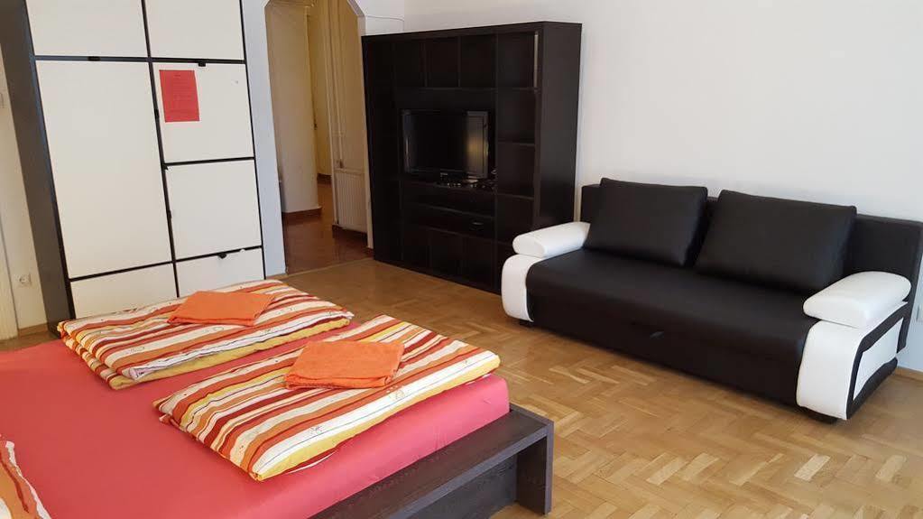 Boomerang Hostel بودابست المظهر الخارجي الصورة