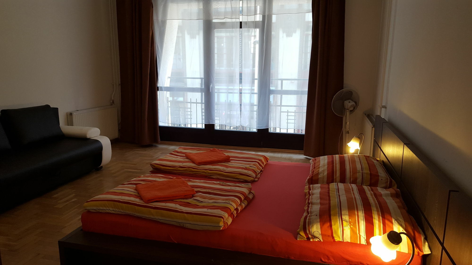 Boomerang Hostel بودابست المظهر الخارجي الصورة